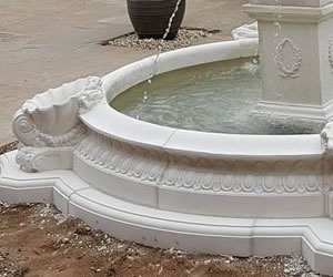 small neopolitan pool optional shells