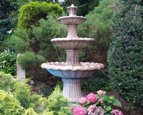 medium barcelona fountain 2 e1579015589998